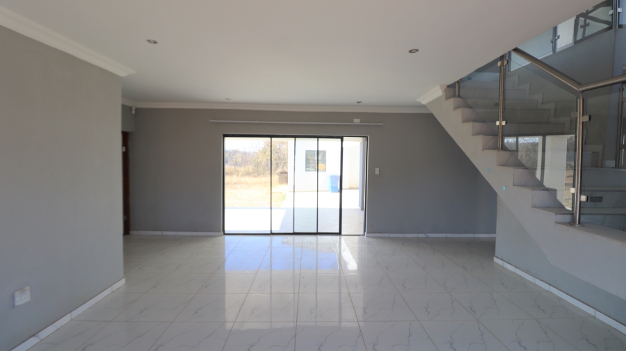 5 Bedroom Property for Sale in Kameeldrift East Gauteng