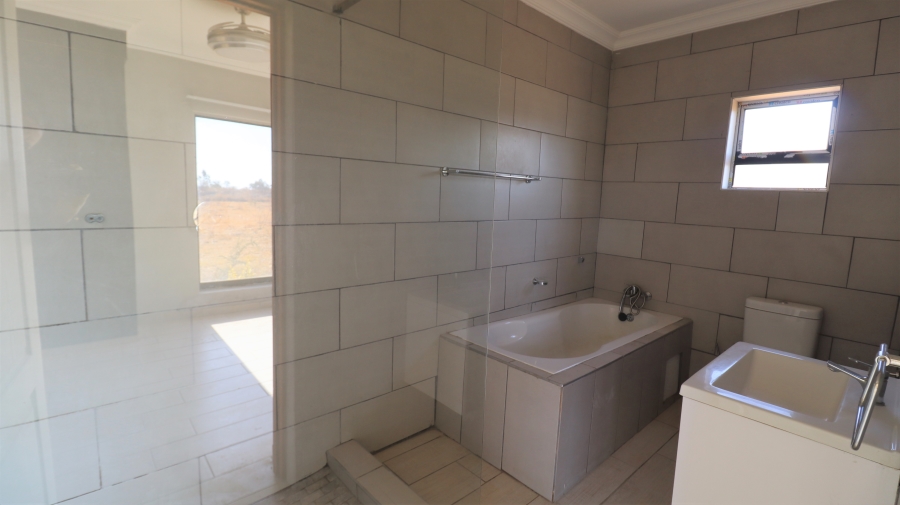 5 Bedroom Property for Sale in Kameeldrift East Gauteng