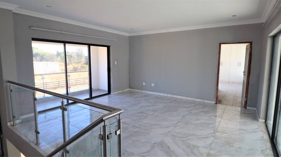 5 Bedroom Property for Sale in Kameeldrift East Gauteng