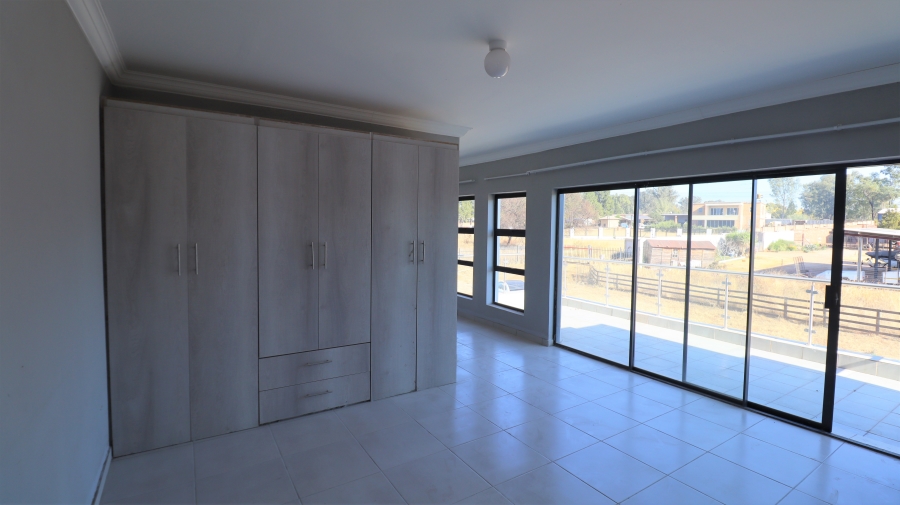5 Bedroom Property for Sale in Kameeldrift East Gauteng