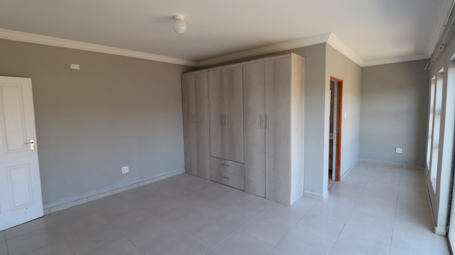 5 Bedroom Property for Sale in Kameeldrift East Gauteng