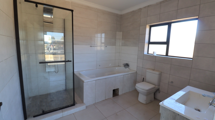 5 Bedroom Property for Sale in Kameeldrift East Gauteng