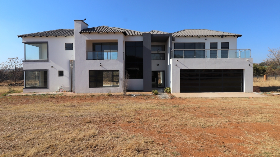 5 Bedroom Property for Sale in Kameeldrift East Gauteng