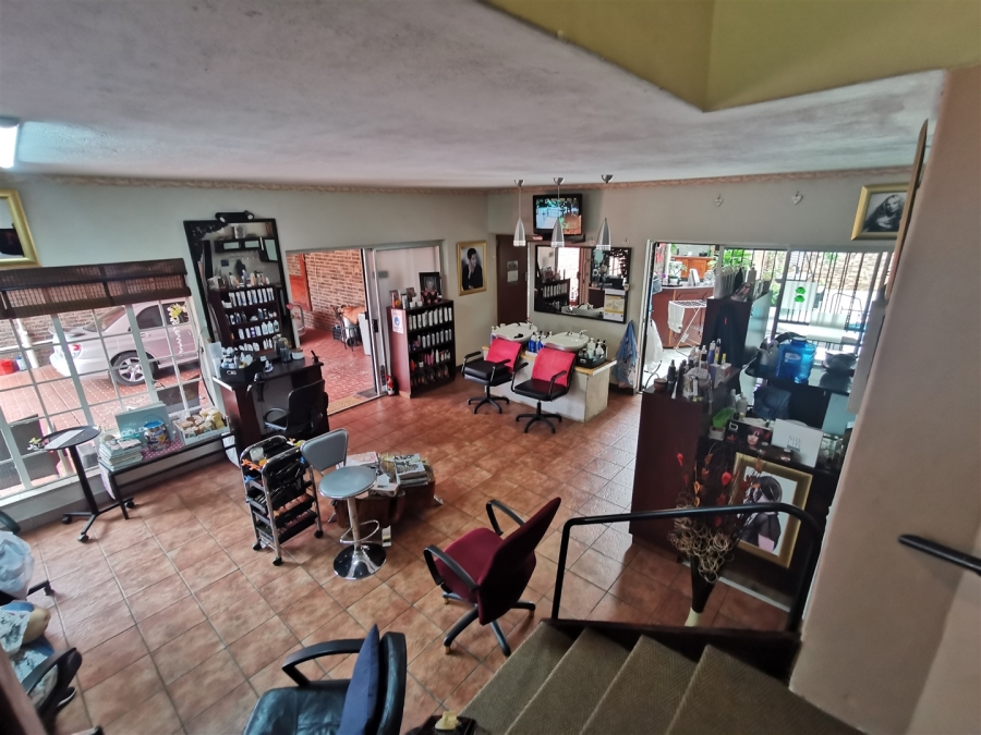 5 Bedroom Property for Sale in Florauna Gauteng