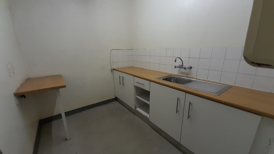 To Let commercial Property for Rent in Vorna Valley Gauteng