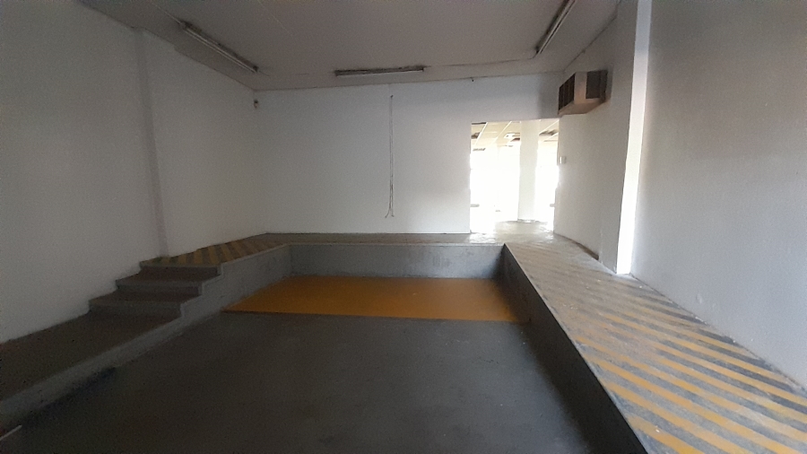 To Let commercial Property for Rent in Vorna Valley Gauteng