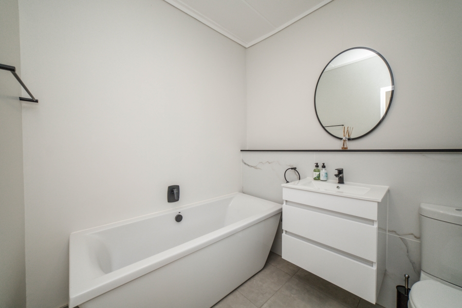 3 Bedroom Property for Sale in Waterfall Gauteng