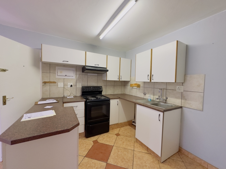 3 Bedroom Property for Sale in Verwoerdpark Gauteng