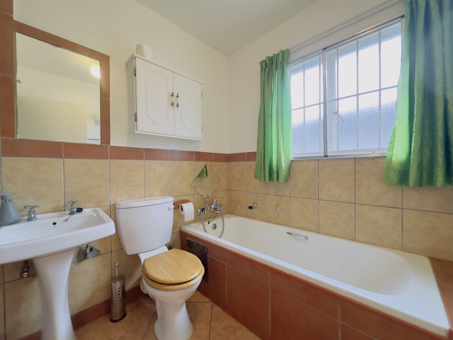 3 Bedroom Property for Sale in Verwoerdpark Gauteng
