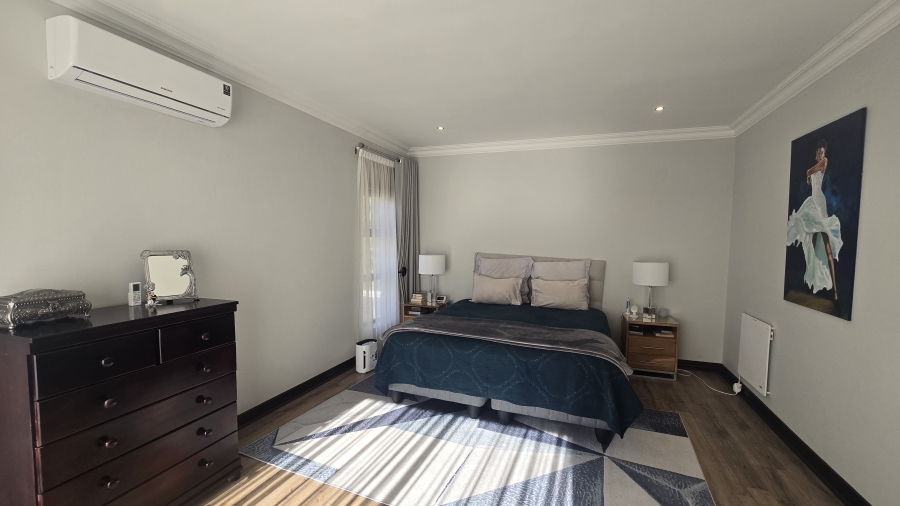 5 Bedroom Property for Sale in The Wilds Gauteng