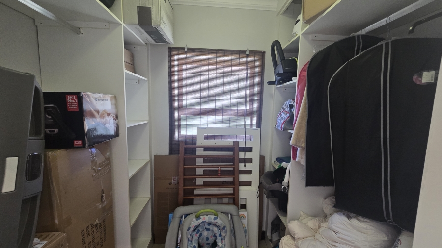 5 Bedroom Property for Sale in The Wilds Gauteng