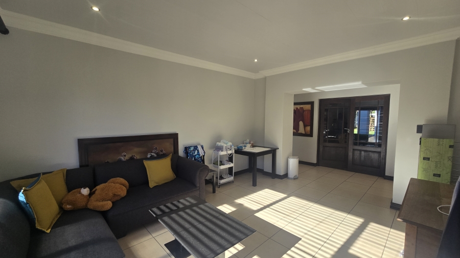 5 Bedroom Property for Sale in The Wilds Gauteng