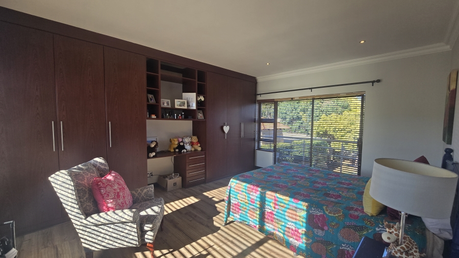 5 Bedroom Property for Sale in The Wilds Gauteng