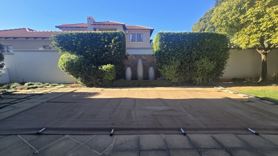 5 Bedroom Property for Sale in The Wilds Gauteng