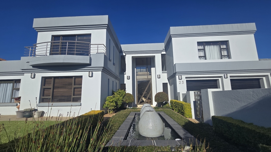 5 Bedroom Property for Sale in The Wilds Gauteng