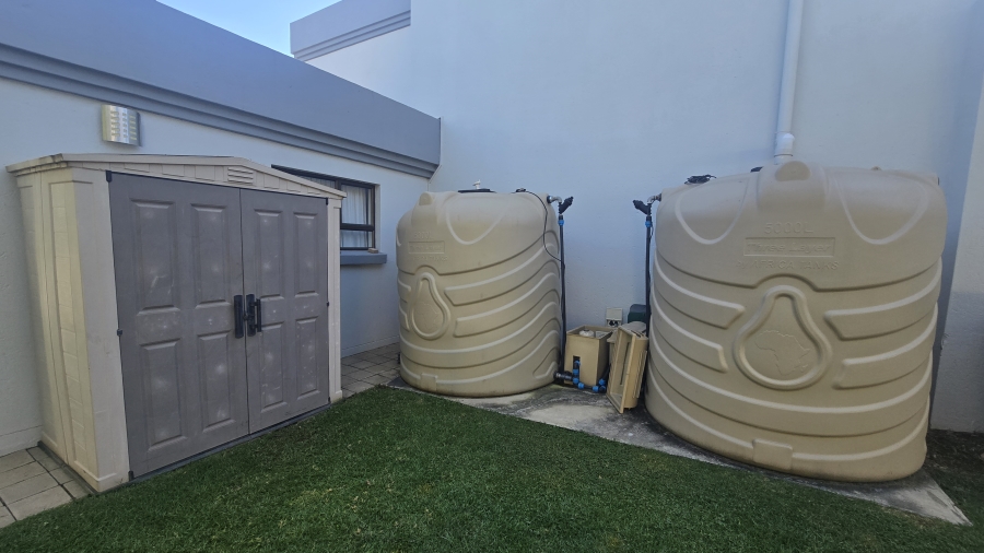 5 Bedroom Property for Sale in The Wilds Gauteng
