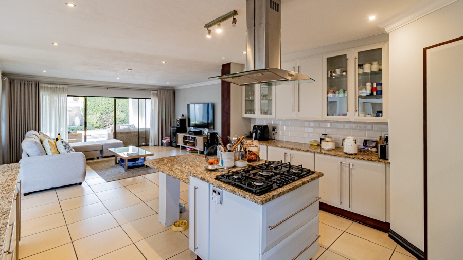 5 Bedroom Property for Sale in The Wilds Gauteng