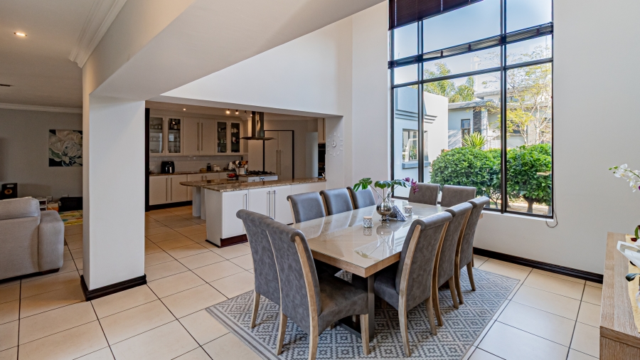 5 Bedroom Property for Sale in The Wilds Gauteng