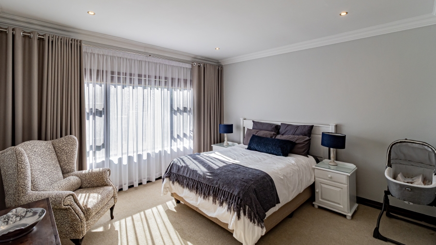 5 Bedroom Property for Sale in The Wilds Gauteng