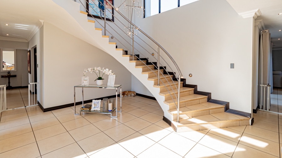 5 Bedroom Property for Sale in The Wilds Gauteng
