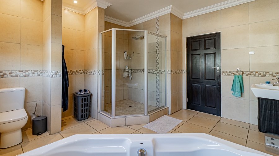 5 Bedroom Property for Sale in The Wilds Gauteng