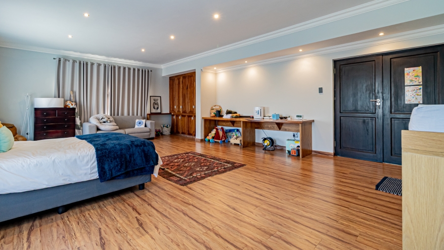 5 Bedroom Property for Sale in The Wilds Gauteng