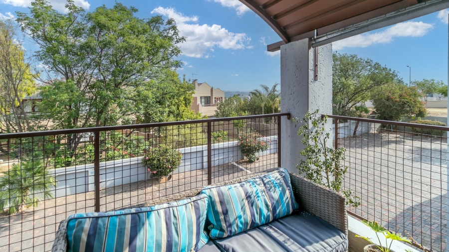 To Let 2 Bedroom Property for Rent in Vorna Valley Gauteng