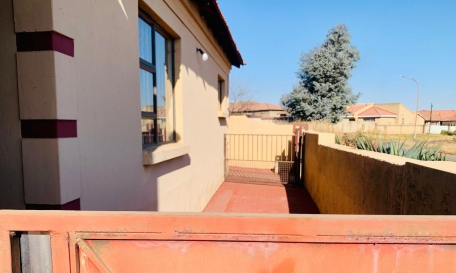 4 Bedroom Property for Sale in Spruit View Gauteng