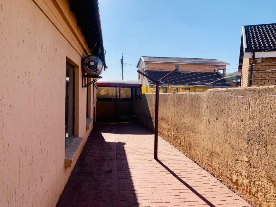 4 Bedroom Property for Sale in Spruit View Gauteng