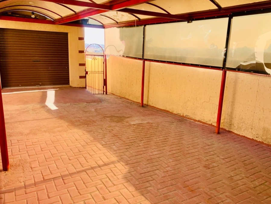 4 Bedroom Property for Sale in Spruit View Gauteng
