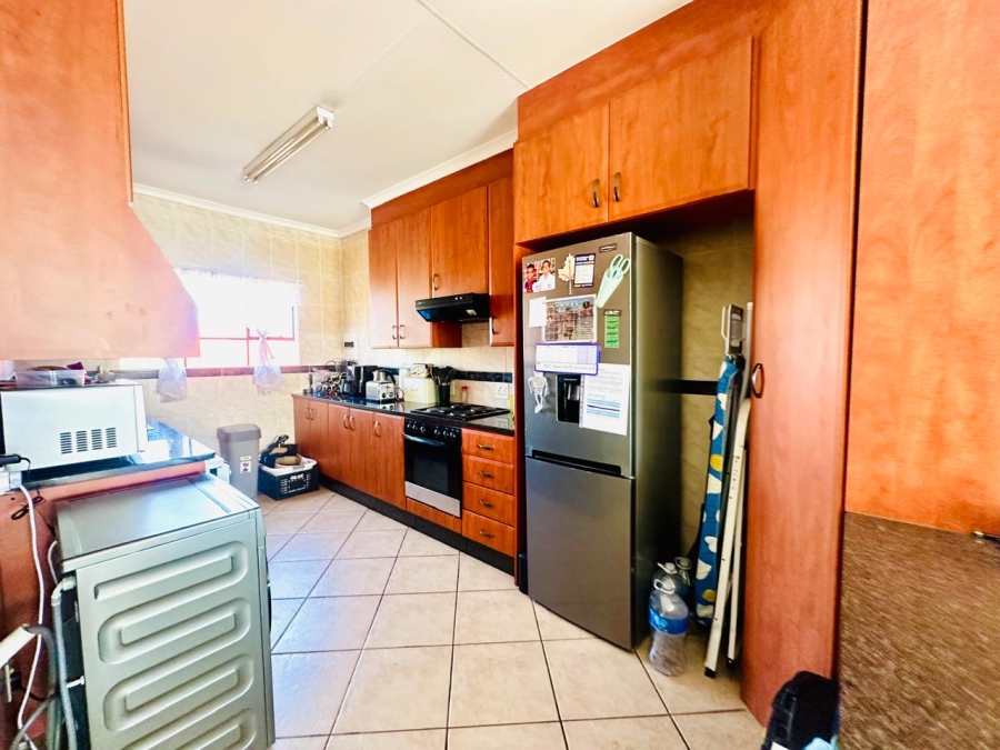 2 Bedroom Property for Sale in Liefde en Vrede Gauteng