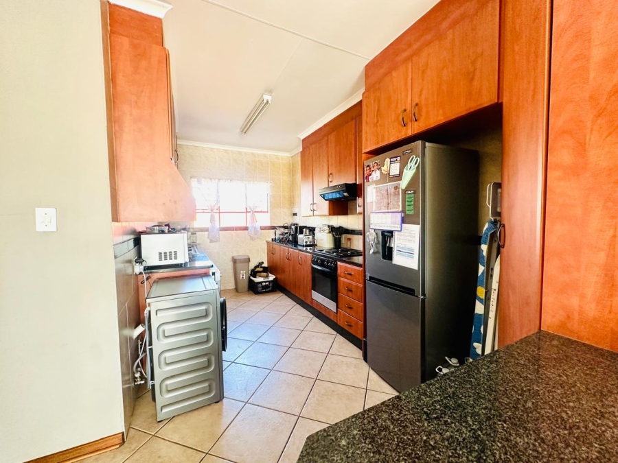 2 Bedroom Property for Sale in Liefde en Vrede Gauteng