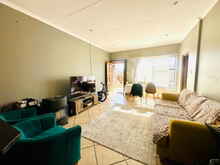 2 Bedroom Property for Sale in Liefde en Vrede Gauteng