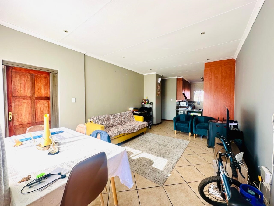 2 Bedroom Property for Sale in Liefde en Vrede Gauteng