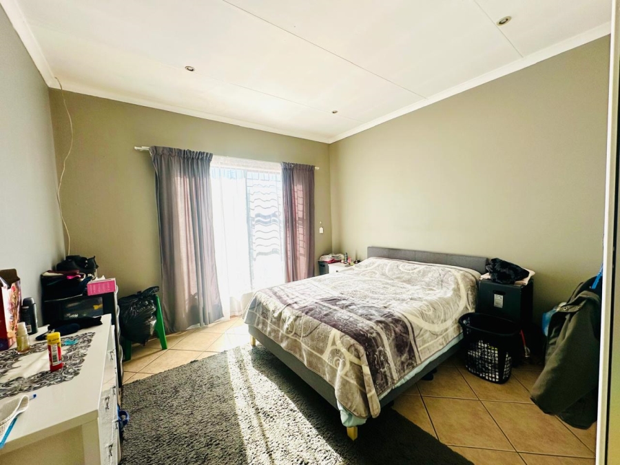 2 Bedroom Property for Sale in Liefde en Vrede Gauteng