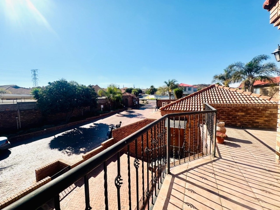 2 Bedroom Property for Sale in Liefde en Vrede Gauteng