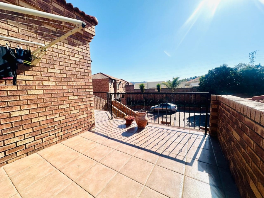 2 Bedroom Property for Sale in Liefde en Vrede Gauteng