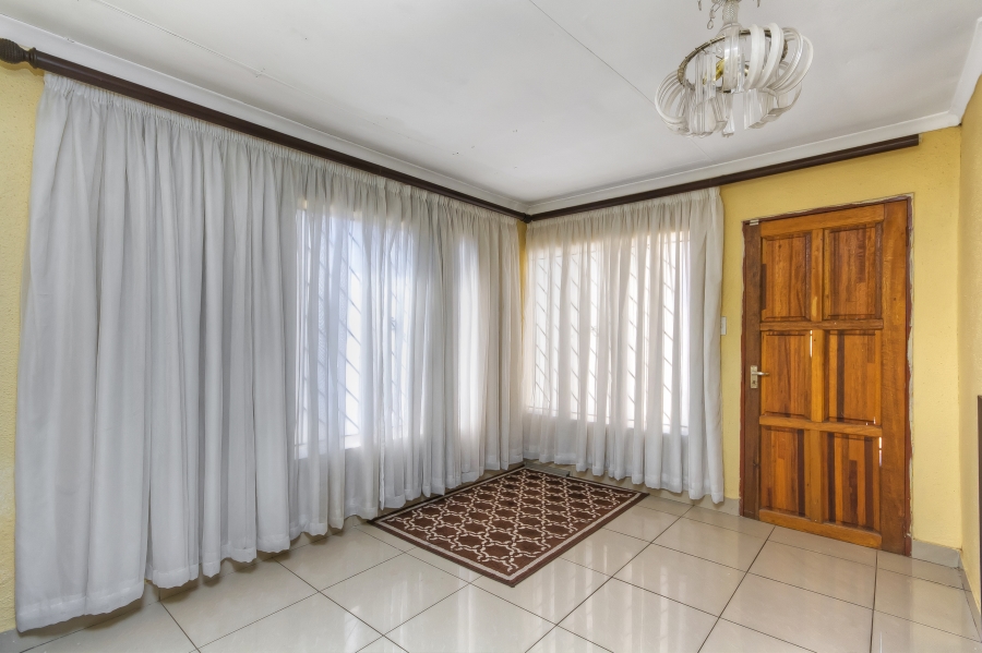 4 Bedroom Property for Sale in Ormonde View Gauteng