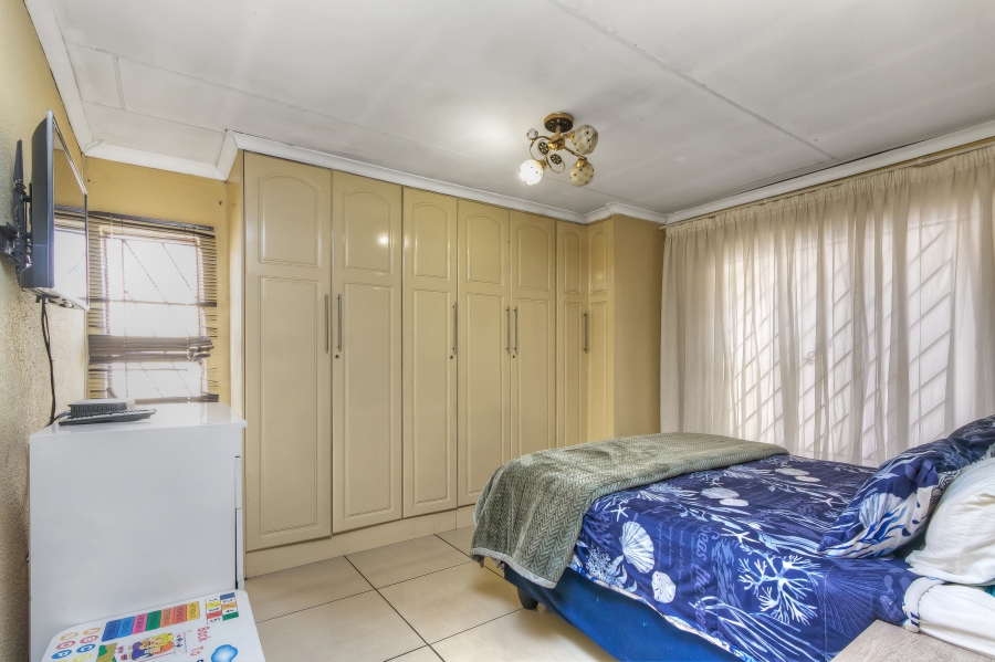 4 Bedroom Property for Sale in Ormonde View Gauteng