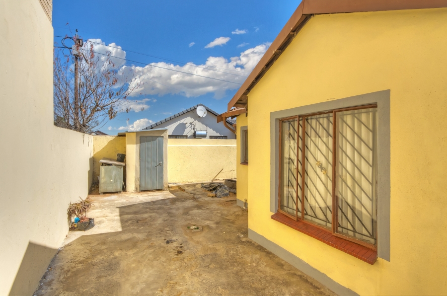 4 Bedroom Property for Sale in Ormonde View Gauteng