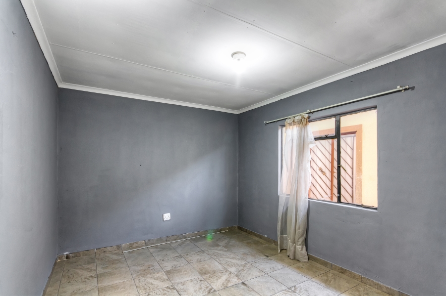 4 Bedroom Property for Sale in Ormonde View Gauteng