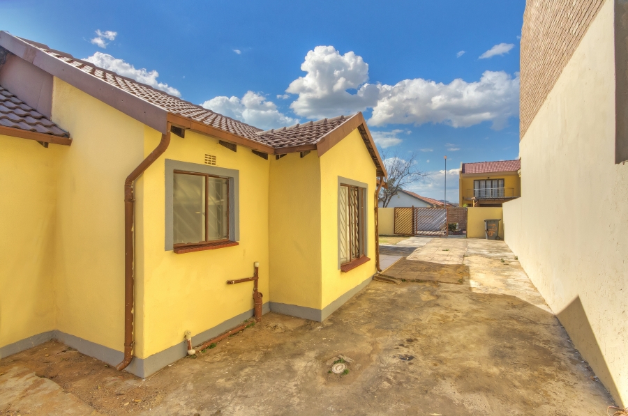 4 Bedroom Property for Sale in Ormonde View Gauteng