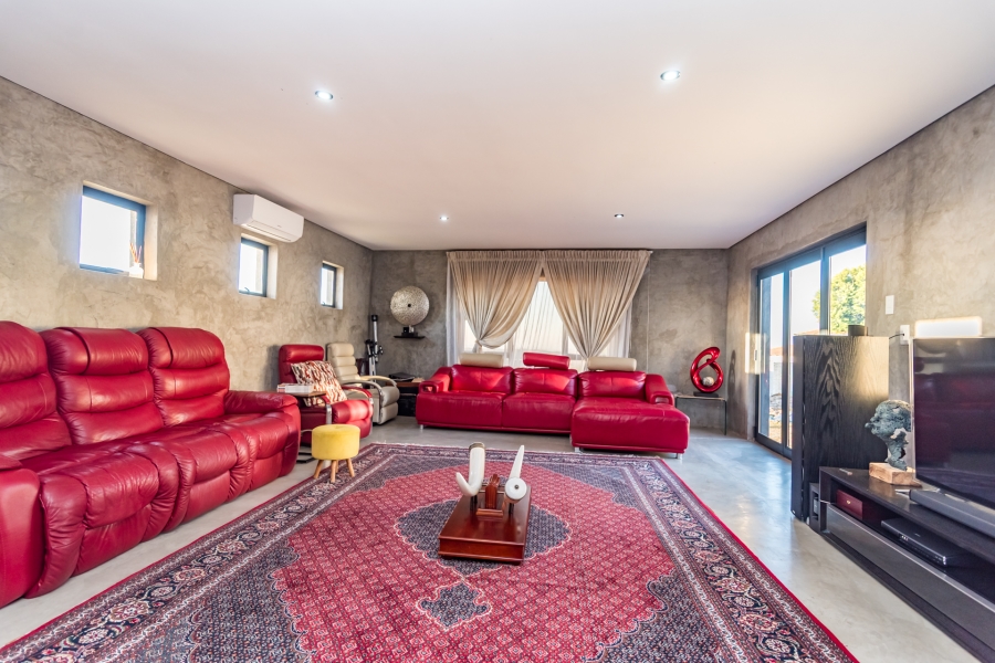 4 Bedroom Property for Sale in Heuningklip Gauteng