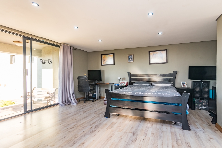4 Bedroom Property for Sale in Heuningklip Gauteng