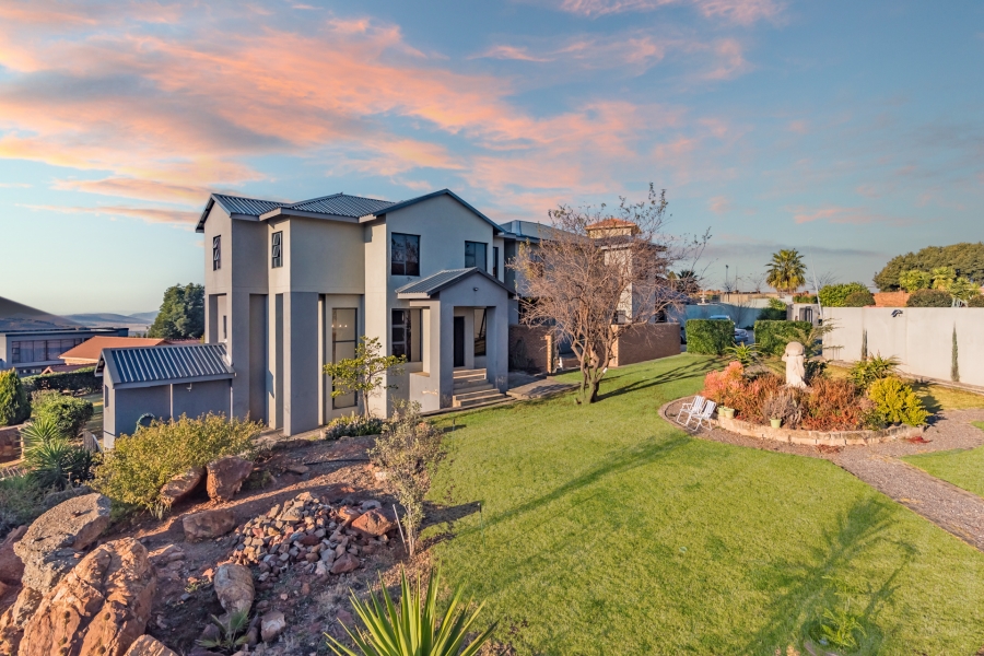 4 Bedroom Property for Sale in Heuningklip Gauteng