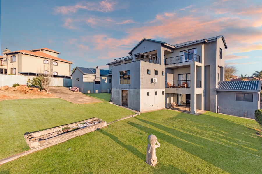 4 Bedroom Property for Sale in Heuningklip Gauteng