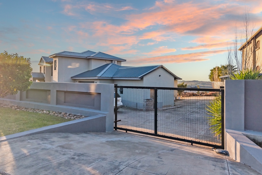 4 Bedroom Property for Sale in Heuningklip Gauteng