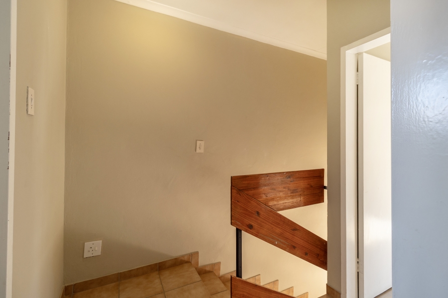 2 Bedroom Property for Sale in Garsfontein Gauteng