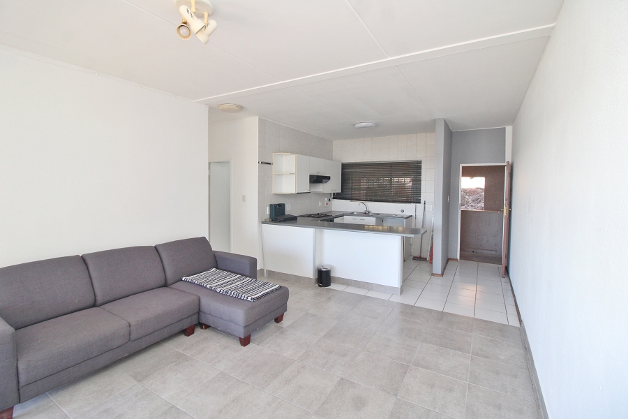 To Let 3 Bedroom Property for Rent in Sunnyrock Gauteng