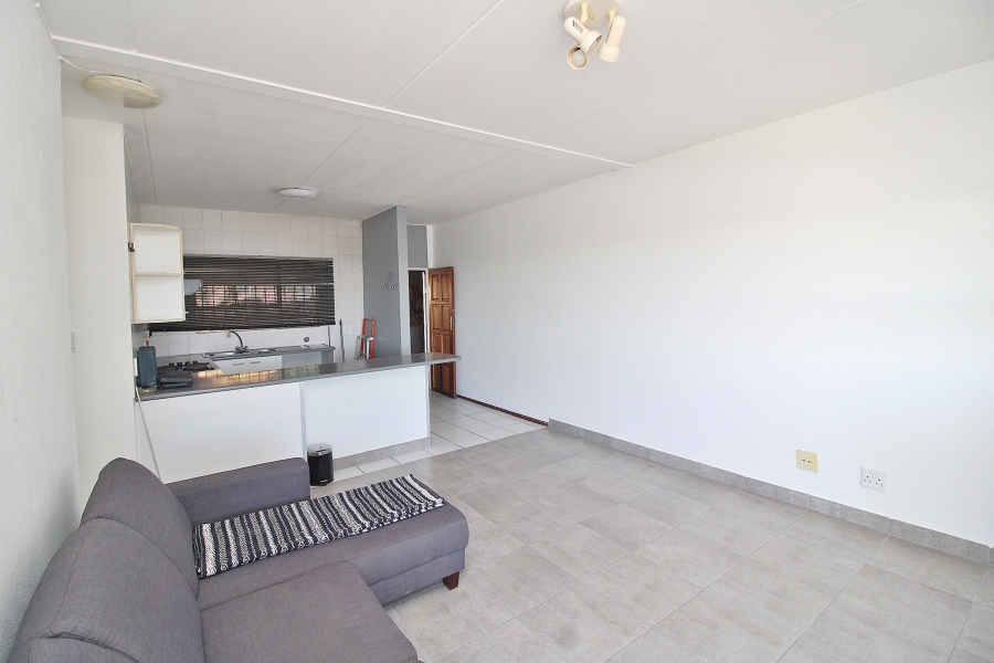 To Let 3 Bedroom Property for Rent in Sunnyrock Gauteng